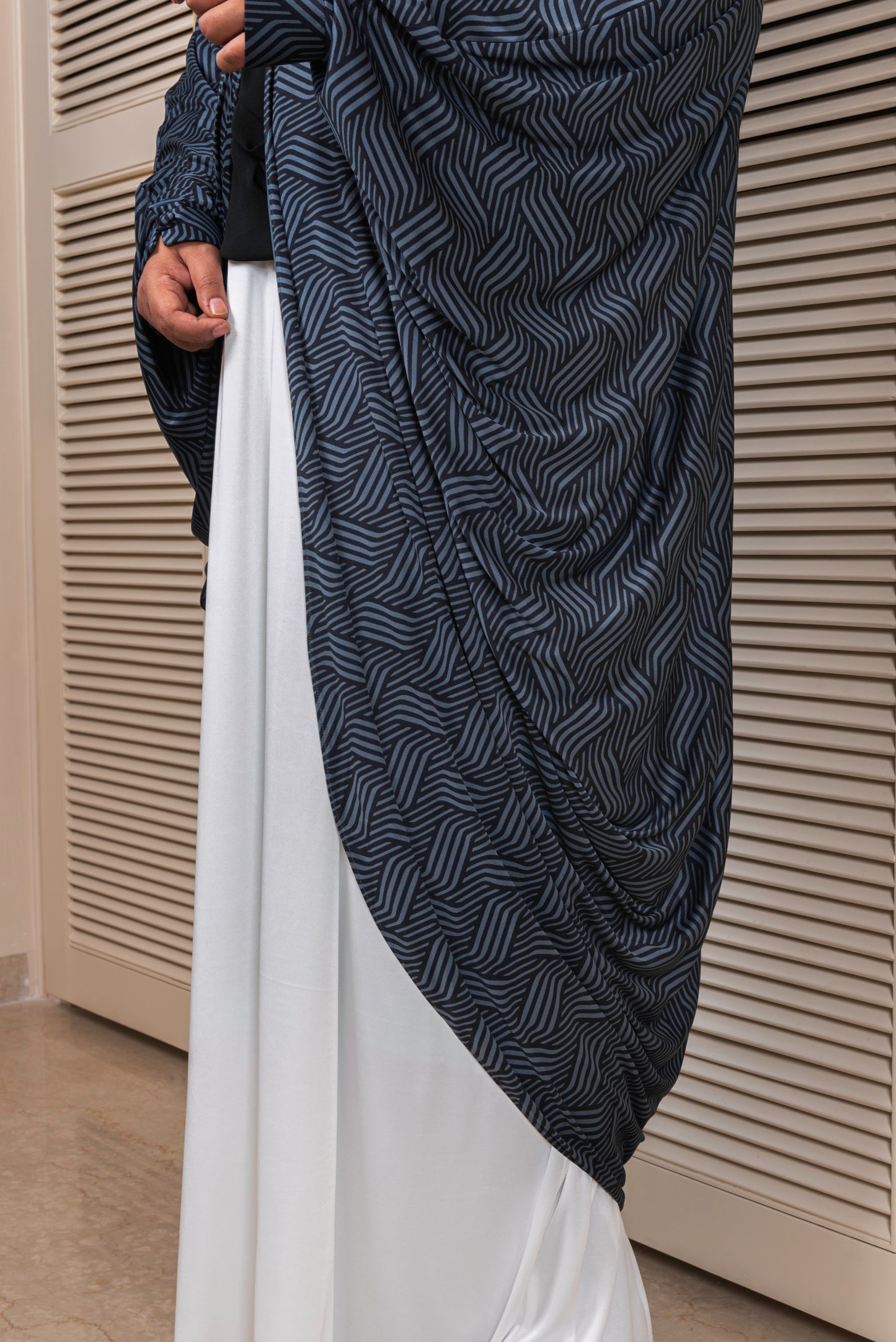 Grey Nysa Cardigan Abaya