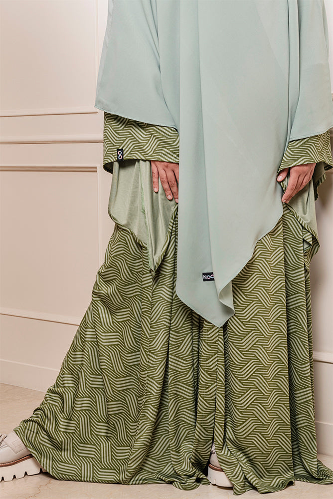 Forest Green Minahil Cardigan Abaya